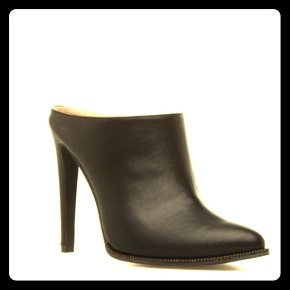 🕓HOURSALE NIB Classic Signature Point Toe Heel✨